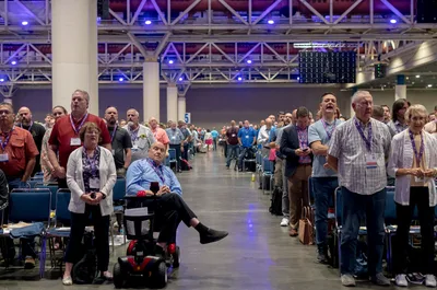 Southern Baptists start constitutional step naming only men as pastors