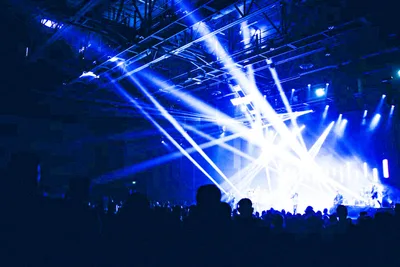 Three Signs It's Time to Find a New Church - RELEVANT