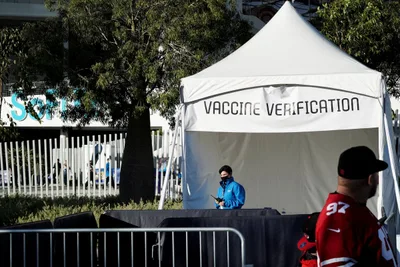 Poll: Majority backs limiting sporting event attendance to the vaccinated