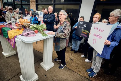 Pennsylvania Faith Groups Build Altar at ICE Office in Protest of Immigration Arrests