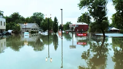 Wild Weather Strikes Across US with a Foot of Rain and Record Flooding in Saint Louis, Heat Wave Out West