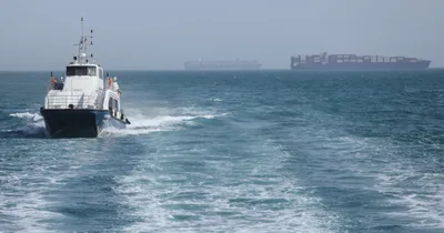 U.S. Pauses Strait of Hormuz Shipping Escorts for Talks