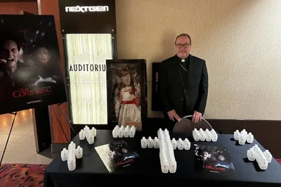 A Texas Theater Had a Bishop Bless Patrons With Holy Water at Screenings of The Conjuring This Weekend - RELEVANT