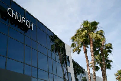 Most Americans Don't Like Christian Celebrity Culture, Megachurches: Study
