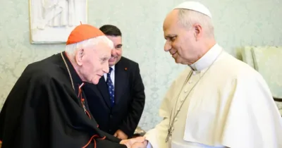 Living ‘martyr’ of communism, Cardinal Simoni, presents relic of Albanian martyrs to Leo XIV
