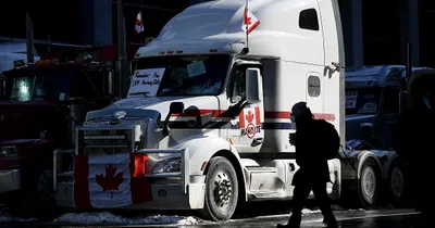 Canada trucker protests block major border crossing