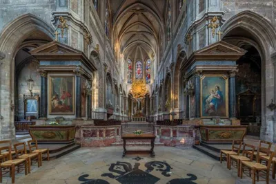 Why the Archbishop of Paris closed an experimental pastoral center