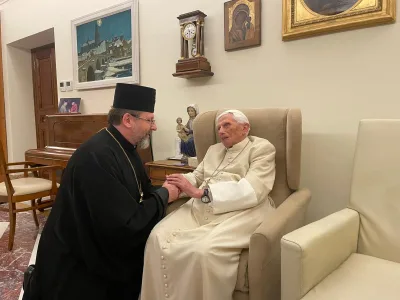 Vatican: Benedict XVI under Medical Care as Health Takes Sudden Turn