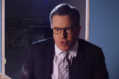 'Everything Everywhere All At Once' Directors Reimagine A Chaotic Intro for 'The Late Show' - RELEVANT