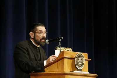 How to read scripture with Thomas Aquinas and Bishop Flores
