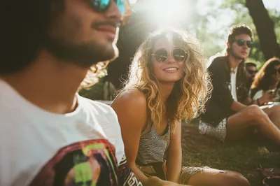 How to Have a Social Life Without Going Broke This Summer - RELEVANT
