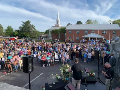 FBC Dadeville, Alabama, ministers to community following mass shooting | Baptist Press