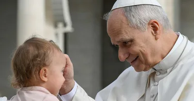 Pope Leo calls bishops to Rome to discuss families, ‘Amoris Laetitia’ in October
