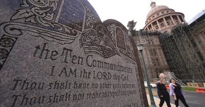 Judge Blocks Texas Ten Commandments Law