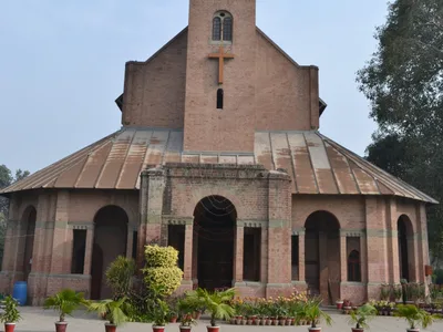 Crisis brewing in Anglican diocese in Pakistan amid corruption allegations