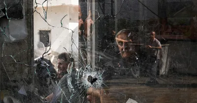 Six Palestinians Killed in Israeli Arrest Raids, Riot