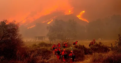 Malibu Neighborhoods Evacuate amid Southern California Fire