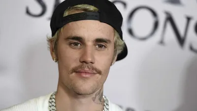 'I Trust God': Justin Bieber Asks for Prayers While Battling Ramsay Hunt Syndrome