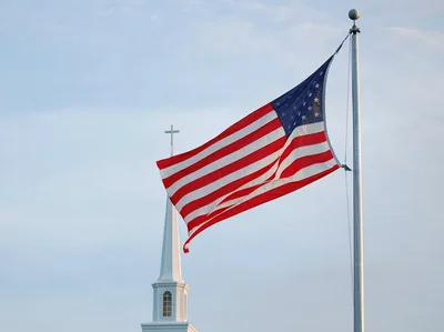 Poll: Nearly Half of Americans Think the US Should Be a Christian Nation