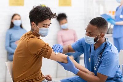 Majorities in All Faith Groups Agree There's No 'Valid' Religious Exemption Against Vaccines — Except White Evangelicals - RELEVANT