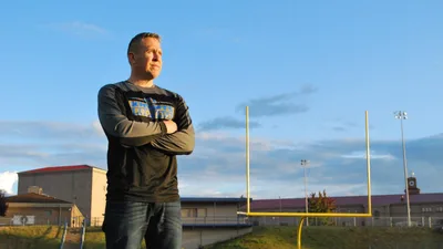 High Court Signals Support for Football Coach Who Was Fired for Silently Praying on Field