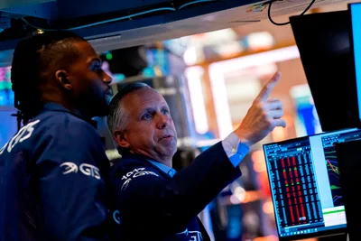 'American People Feeling Direct Impact': Stocks Plunge as Inflation Growing Worse, Fed to Raise Rates