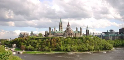 Religious expression defense removed from Canadian hate crime bill