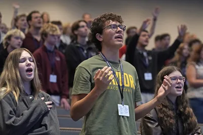 Megachurch Heralds 'new movement of Christian thinkers' as Thousands Attend Apologetics Conference