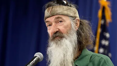 PHIL ROBERTSON: Let’s Put Our Allegiance in the Right Place