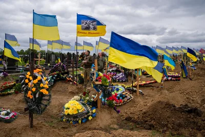 Russian Forces Step Up Shelling in Ukraine's East