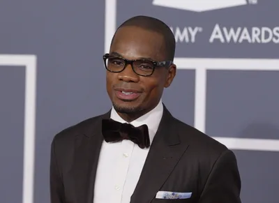 'All I ever wanted was a dad': Kirk Franklin's Dream to Meet His Father Comes True at 53