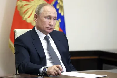 Putin gives Pope birthday call, praises his global role