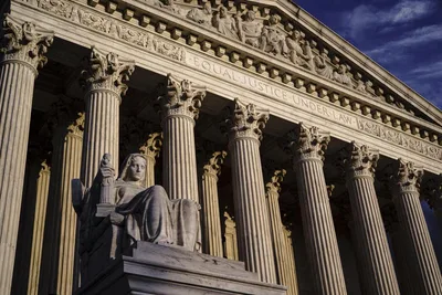 U.S. bishops back high school football coach in Supreme Court prayer case