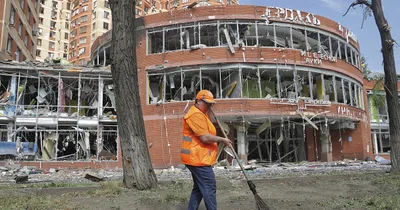 Moscow Increases Air Strikes, Killing Six in Ukraine