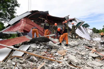 After 72 Killed in Earthquake, Philippines Faces Threat from Paolo