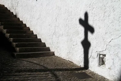 US Senator asks attorney general to fight anti-Catholic vandalism