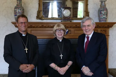 Archbishop of Canterbury meets Gordon Brown to tackle poverty