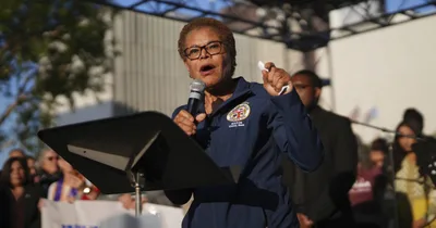 LA Police Conduct Mass Arrests after Five Days of Protests