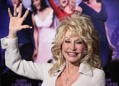 Dolly Parton, America's Brightest Angel, Was a Funder of Moderna's Promising New COVID Vaccine - RELEVANT