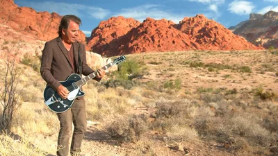 He Survived 2 Near-Death Experiences, then Years Later God Spoke to 'Journey' Star Jonathan Cain in a Light Bulb Moment