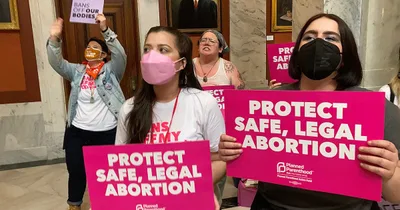 Prosecutor drops homicide charge against Kentucky woman accused of aborting baby
