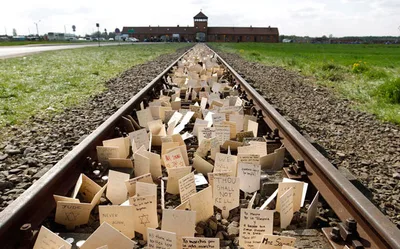 Holocaust Remembrance Day: 'Never again'