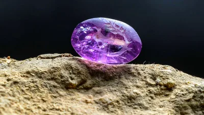 Archaeologists Find Rare ‘Balm of Gilead’ Gemstone Near Jerusalem’s Western Wall