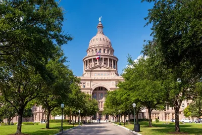 Texas abortion law survives injunction effort; Supreme Court challenge next