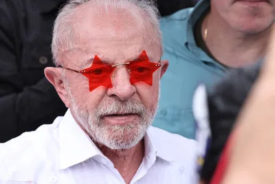 Lula da Silva defeats Flávio Bolsonaro in historic runoff, assumes fourth term in polarized Brazil