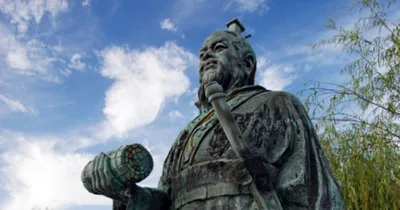 Trapped Between ‘The Art of the Deal’ and ‘The Art of War’