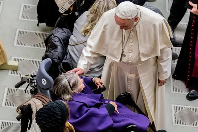 Pope Francis: Serve the sick with generosity