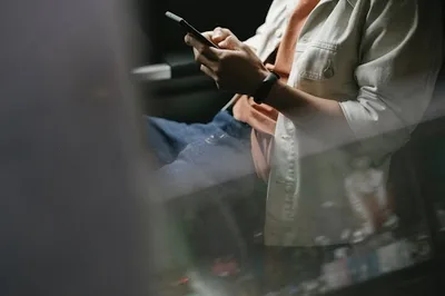 The Dark Side of All Those New Prayer Apps - RELEVANT