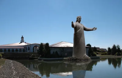 This week in Christian history: Megachurch dedicates a 62-foot statue of Jesus; Damasus becomes pope