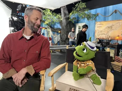 Kirk Cameron Returns with Season 2 of ‘Iggy and Mr. Kirk,' Talks Identity, AI and Raising Kids in a Digital Age